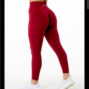 Alphalete Amplify Scarlet Leggings | Size Medium